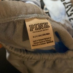 Women’s pink sweats